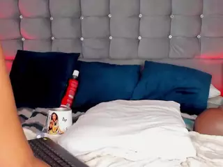 PocahontasFg's Live Sex Cam Show