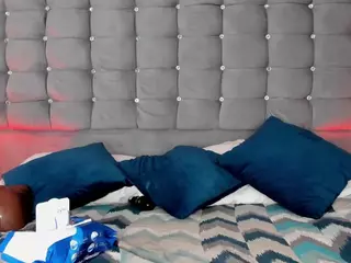 PocahontasFg's Live Sex Cam Show