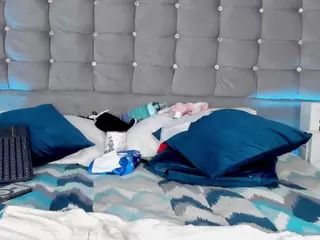PocahontasFg's Live Sex Cam Show