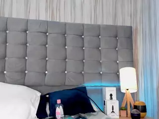 PocahontasFg's Live Sex Cam Show