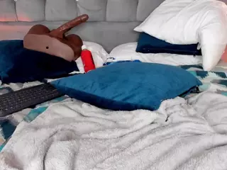 PocahontasFg's Live Sex Cam Show