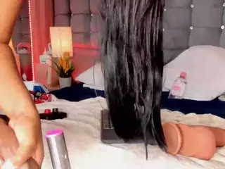 PocahontasFg's Live Sex Cam Show