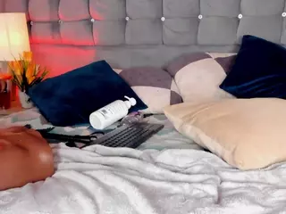 PocahontasFg's Live Sex Cam Show