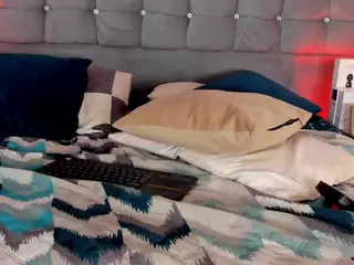 PocahontasFg's Live Sex Cam Show