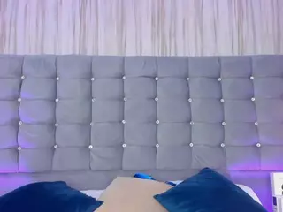 PocahontasFg's Live Sex Cam Show