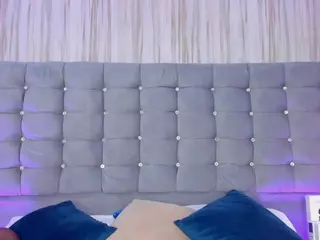PocahontasFg's Live Sex Cam Show