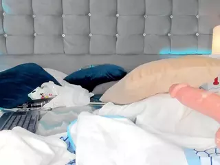 PocahontasFg's Live Sex Cam Show