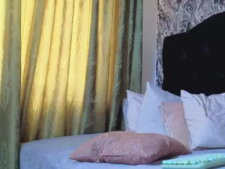 CristalBrown's Live Sex Cam Show