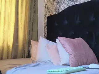 CristalBrown's Live Sex Cam Show