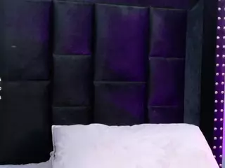Selena's Live Sex Cam Show