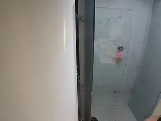 voyeurcam casa salsa shower 1's Live Sex Cam Show