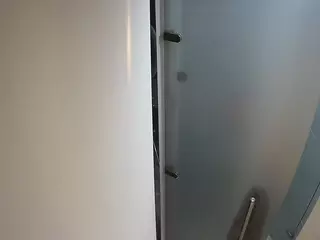 voyeurcam casa salsa shower 1's Live Sex Cam Show