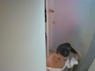 voyeurcam casa salsa shower 1's Live Sex Cam Show