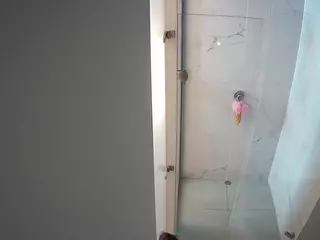 voyeurcam casa salsa shower 1's Live Sex Cam Show
