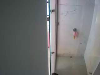 voyeurcam casa salsa shower 1's Live Sex Cam Show