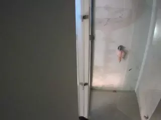 voyeurcam casa salsa shower 1's Live Sex Cam Show