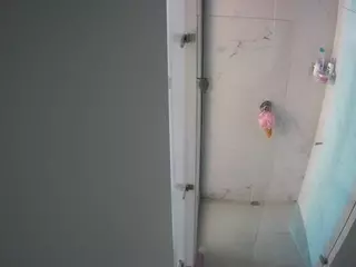 voyeurcam casa salsa shower 1's Live Sex Cam Show