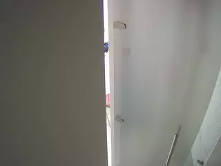 voyeurcam casa salsa shower 1's Live Sex Cam Show