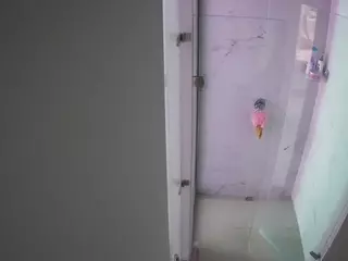 voyeurcam casa salsa shower 1's Live Sex Cam Show