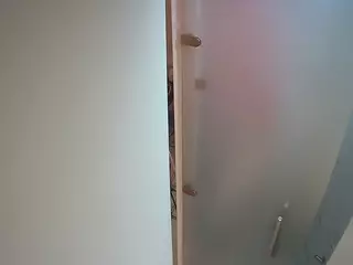 voyeurcam casa salsa shower 1's Live Sex Cam Show