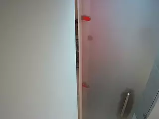 voyeurcam casa salsa shower 1's Live Sex Cam Show