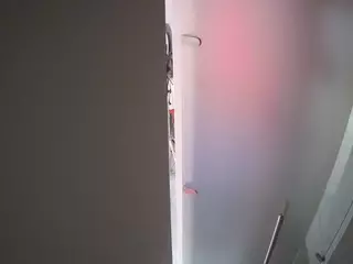 voyeurcam casa salsa shower 1's Live Sex Cam Show