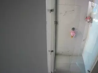 voyeurcam casa salsa shower 1's Live Sex Cam Show