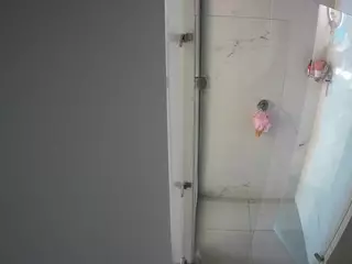 voyeurcam casa salsa shower 1's Live Sex Cam Show
