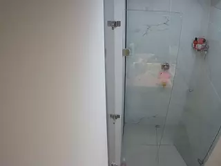 voyeurcam casa salsa shower 1's Live Sex Cam Show