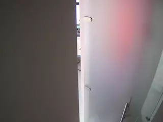 voyeurcam casa salsa shower 1's Live Sex Cam Show