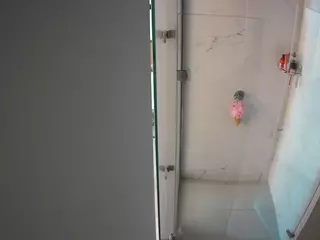 voyeurcam casa salsa shower 1's Live Sex Cam Show