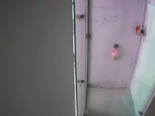 voyeurcam casa salsa shower 1's Live Sex Cam Show