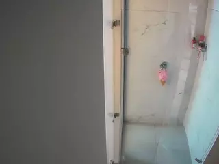voyeurcam casa salsa shower 1's Live Sex Cam Show