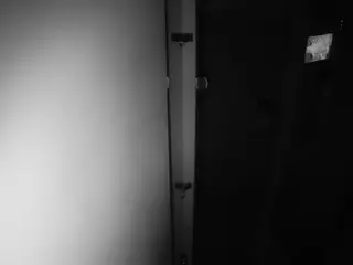 voyeurcam casa salsa shower 1's Live Sex Cam Show