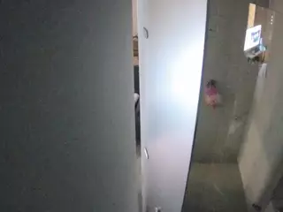 voyeurcam casa salsa shower 1's Live Sex Cam Show