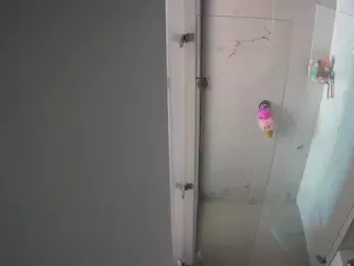 voyeurcam casa salsa shower 1's Live Sex Cam Show