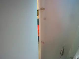voyeurcam casa salsa shower 1's Live Sex Cam Show