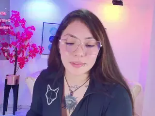 IssaReel's Live Sex Cam Show