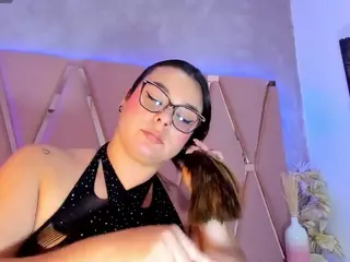 Mady James's Live Sex Cam Show
