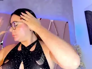 Mady James's Live Sex Cam Show