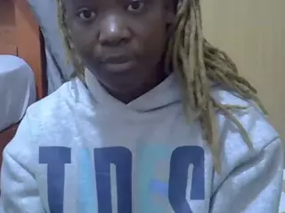 Shanlove's Live Sex Cam Show