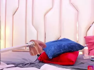 KiimLogan's Live Sex Cam Show