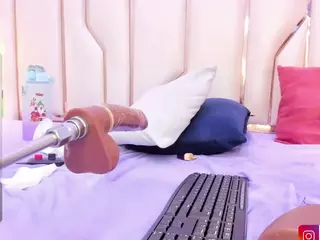 KiimLogan's Live Sex Cam Show