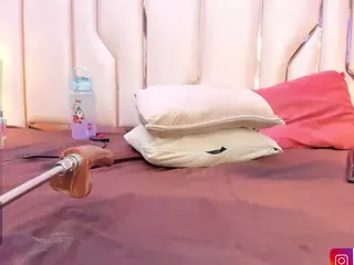 KiimLogan's Live Sex Cam Show