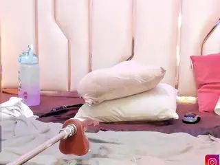 KiimLogan's Live Sex Cam Show