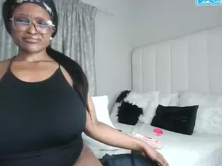 Bustygoddess32's Live Sex Cam Show