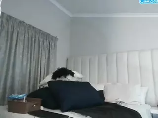 Bustygoddess32's Live Sex Cam Show