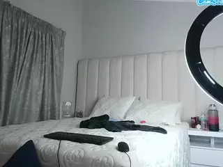 Bustygoddess32's Live Sex Cam Show