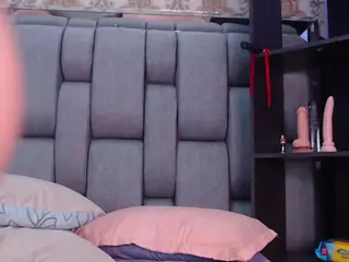 LilaPinky's Live Sex Cam Show