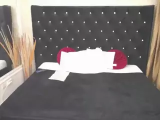 Lillyhott's Live Sex Cam Show